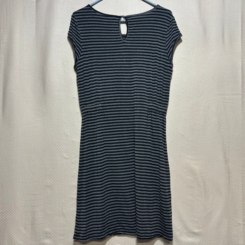 41 Hawthorn Dress M Black Gray Stripe Sleeveless Keyhole Back Stitch Fix - Picture 7 of 7